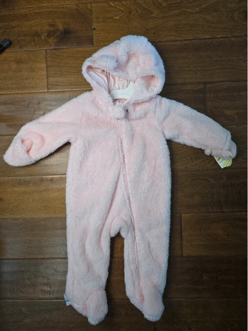 9m brand new baby snowsuit from carter's item. 221G2